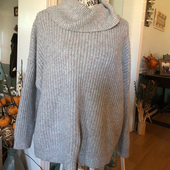 A.N.A. Sweater - Picture 1 of 7